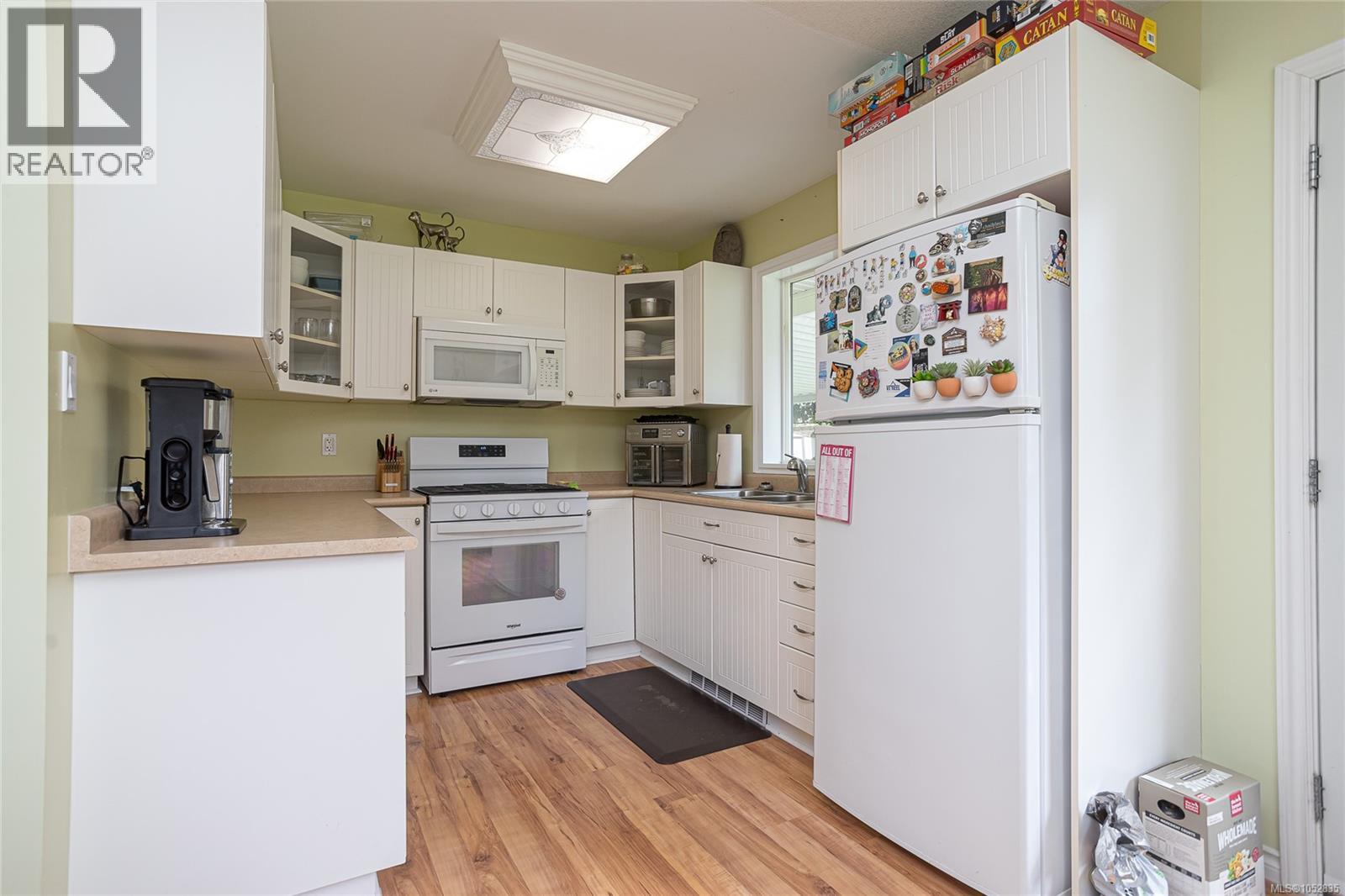 2168 Yellow Point Rd Property Photo 10