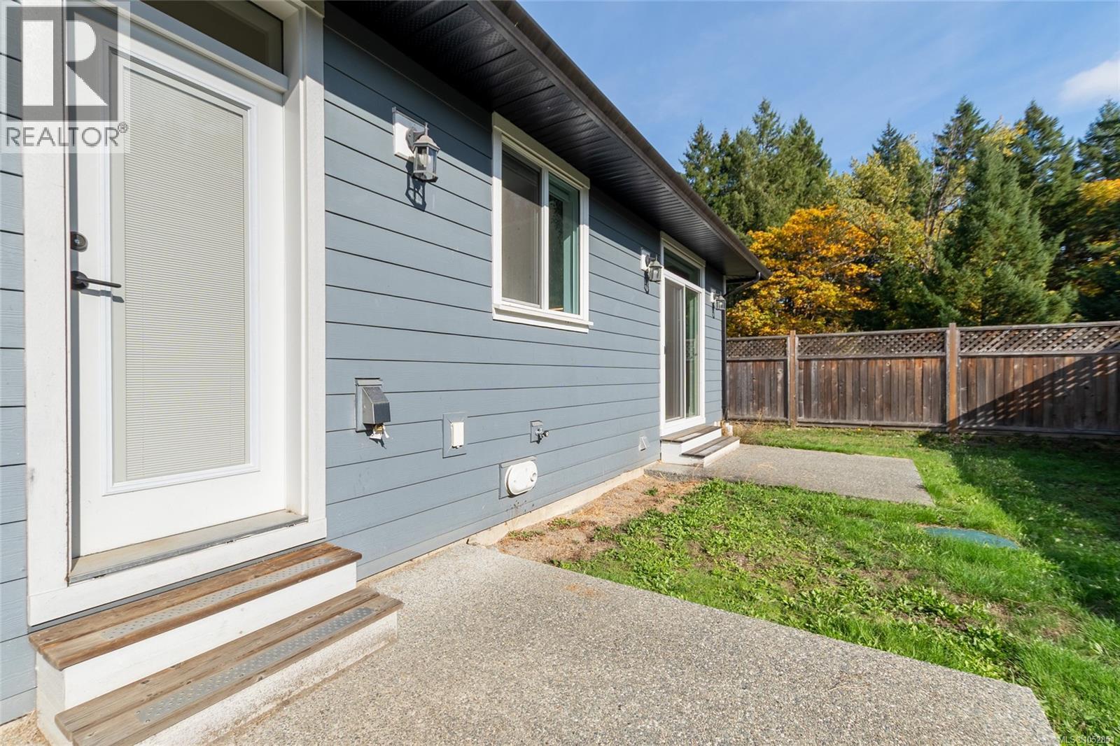 37 3205 Gibbins Rd Property Photo 23