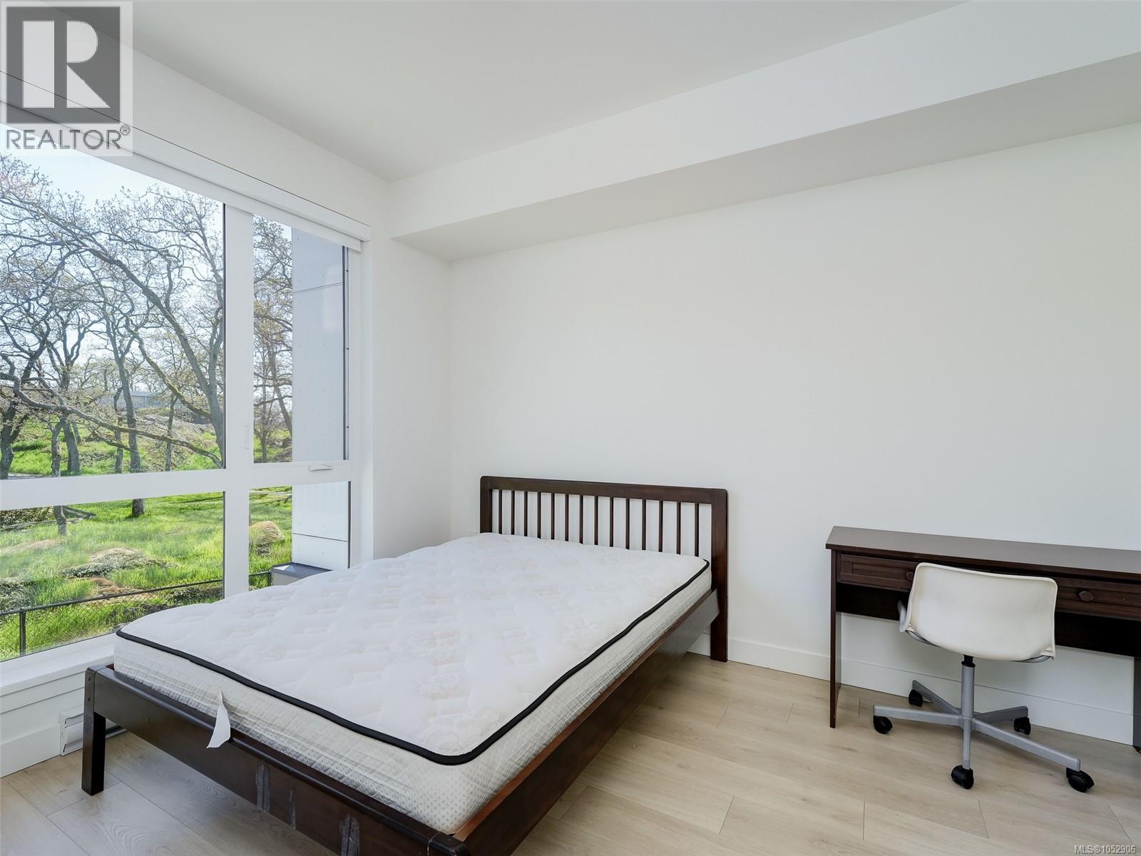 308 1301 Hillside Ave Property Photo 11