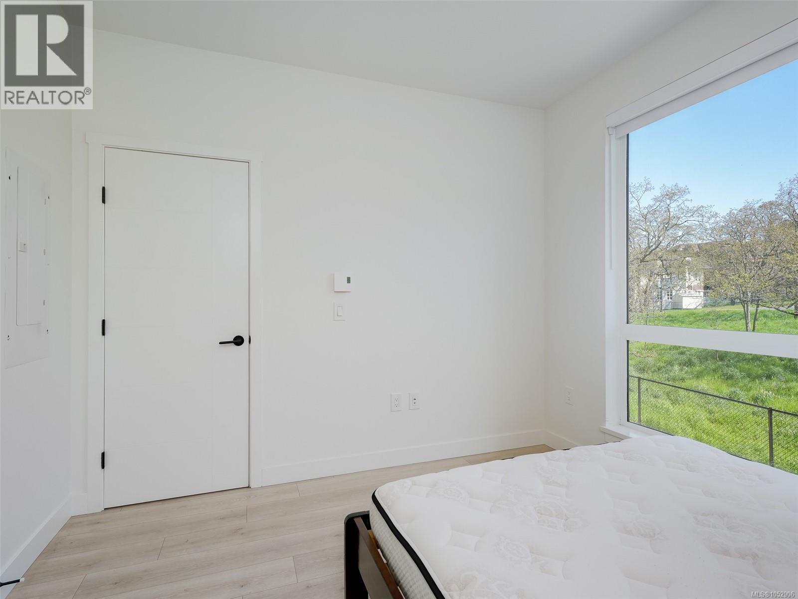 308 1301 Hillside Ave Property Photo 13