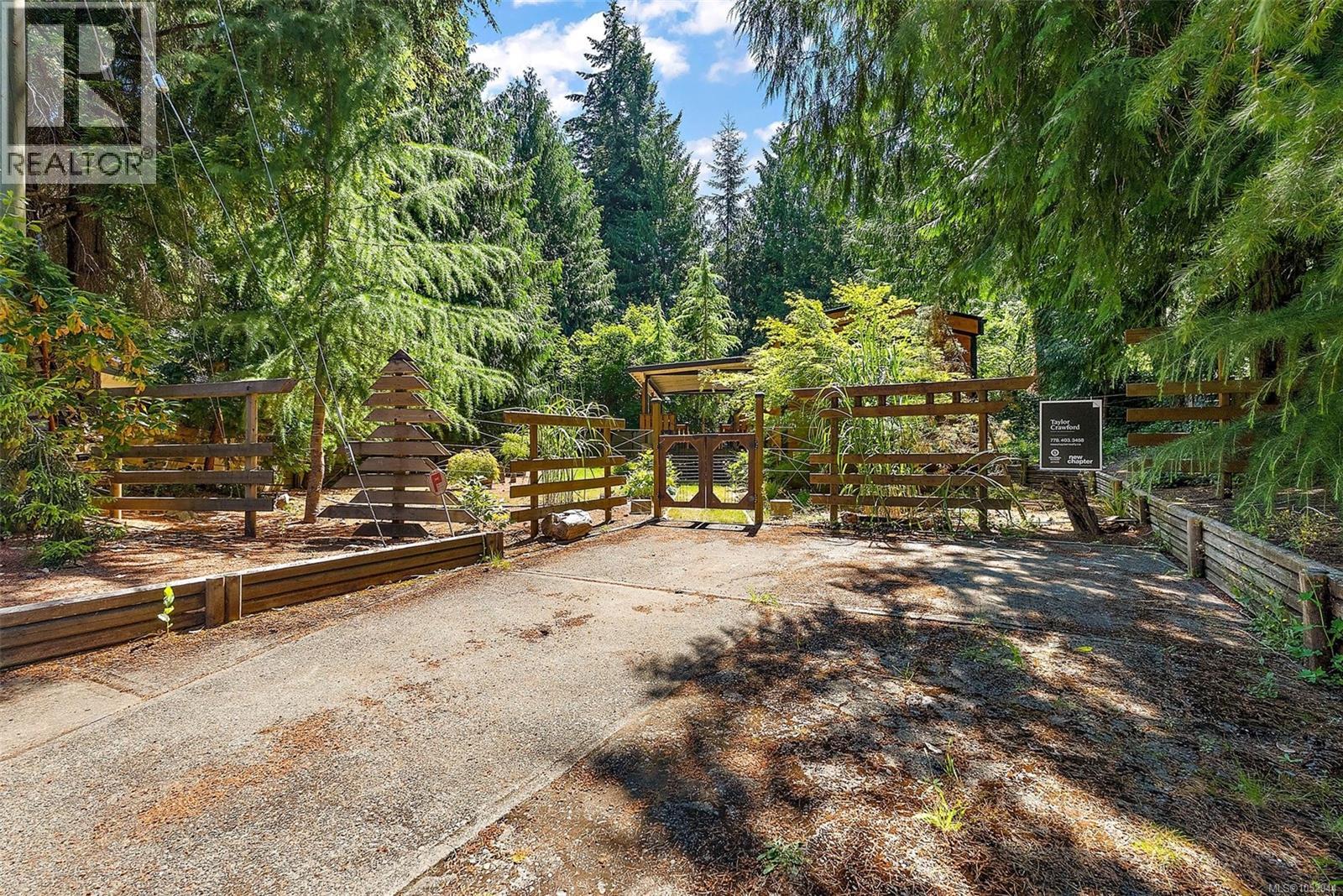 C24 920 Whittaker Rd Property Photo 2