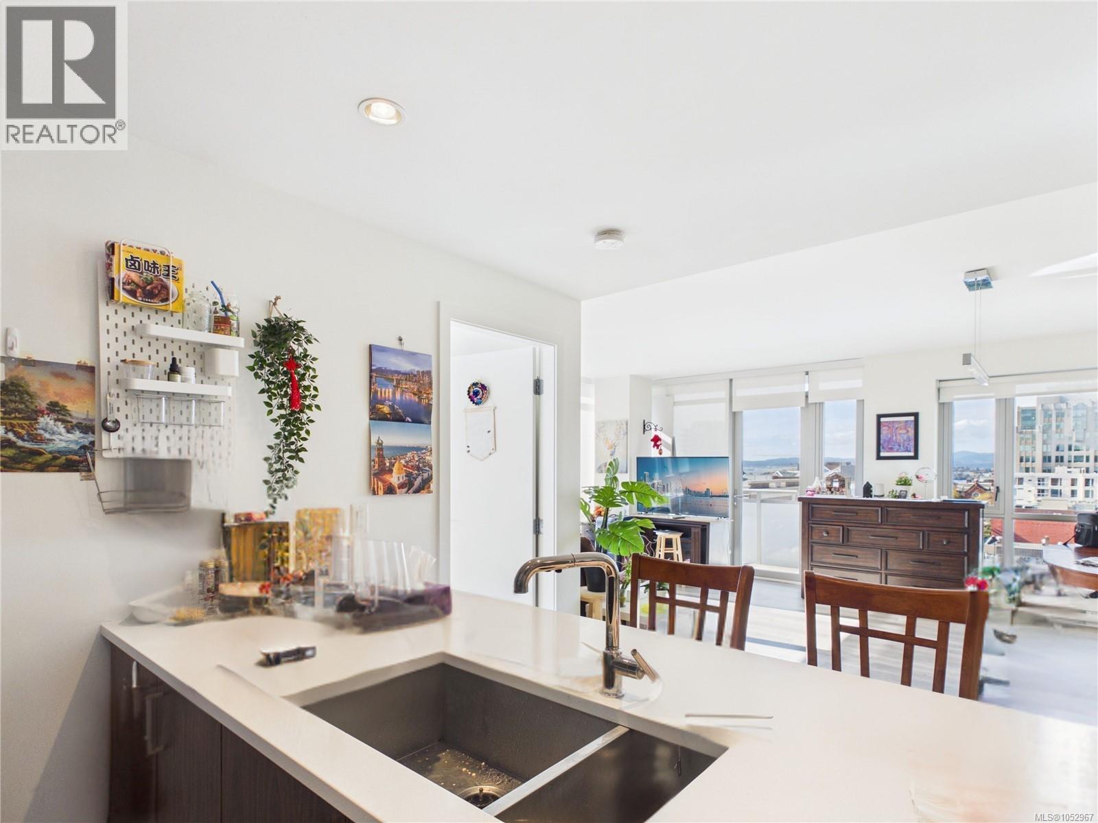 709 838 Broughton St Property Photo 10