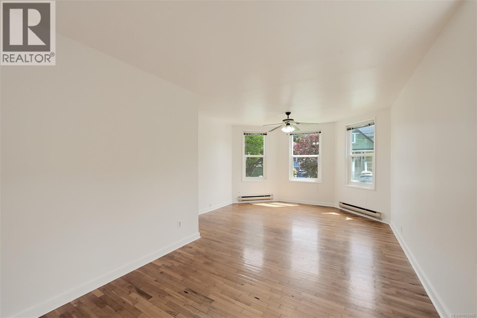 1620 Camosun St Property Photo 7