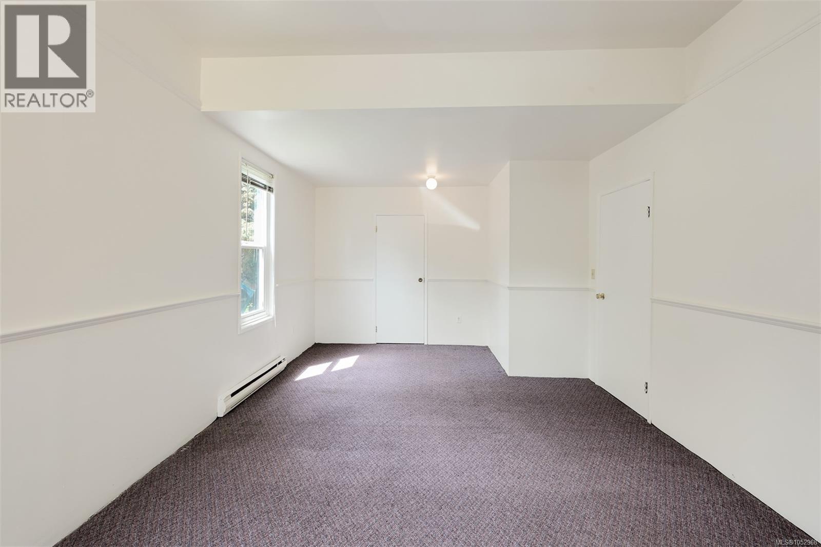 1620 Camosun St Property Photo 14