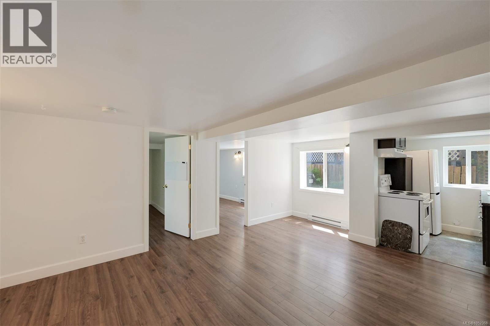 1620 Camosun St Property Photo 22