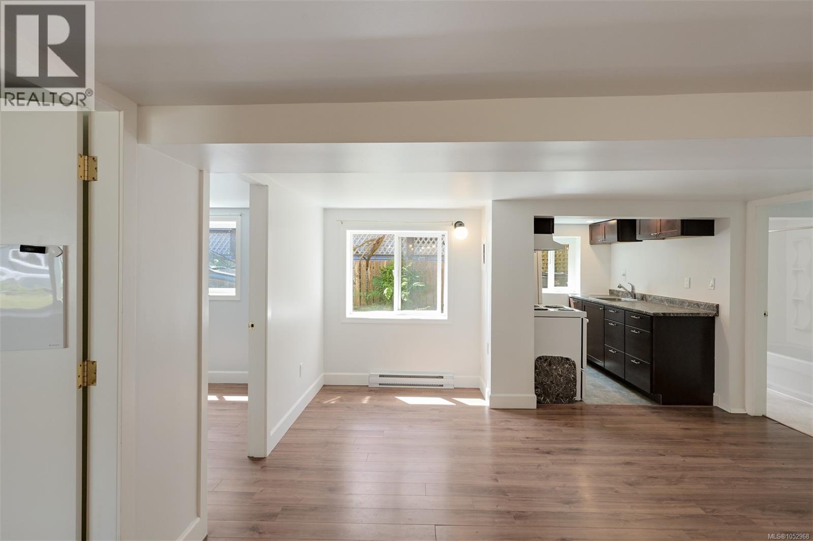 1620 Camosun St Property Photo 24