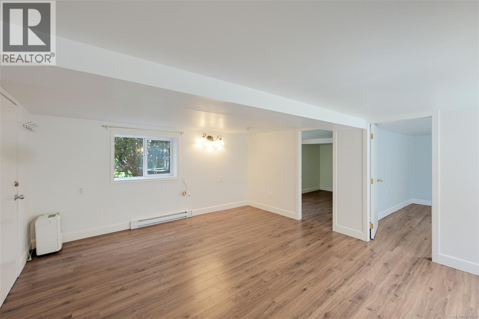 1620 Camosun St Property Photo 27