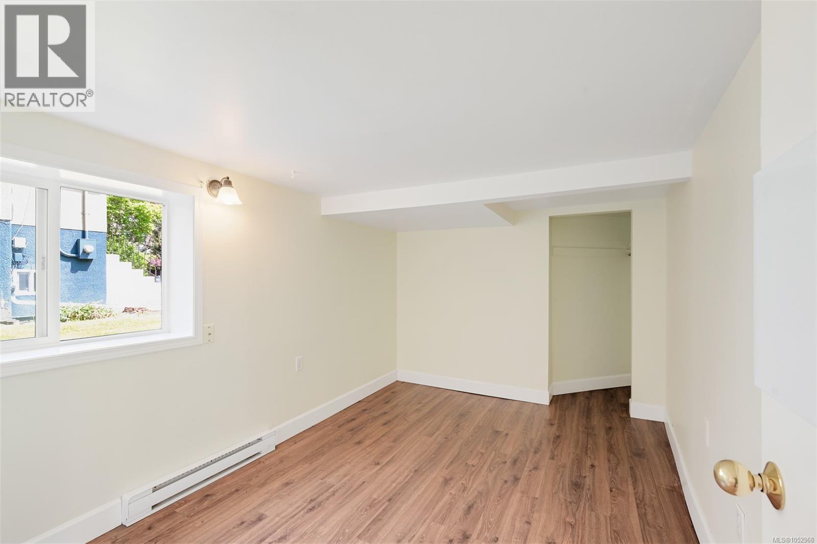 1620 Camosun St Property Photo 31