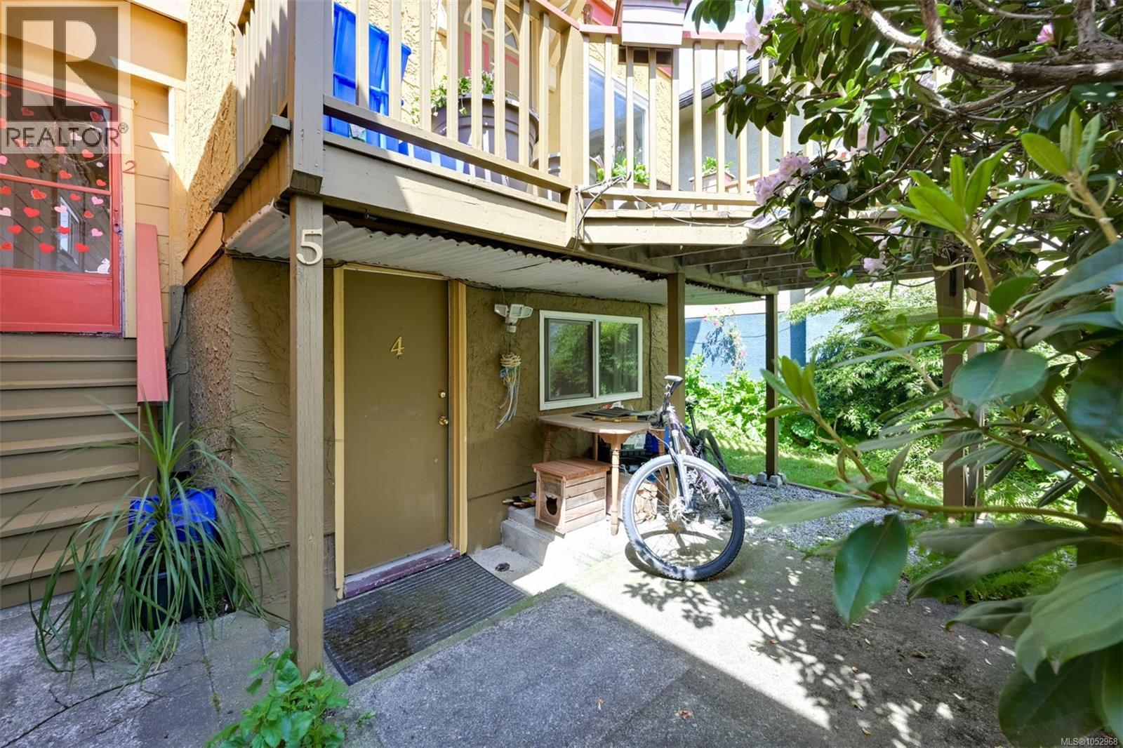 1620 Camosun St Property Photo 43