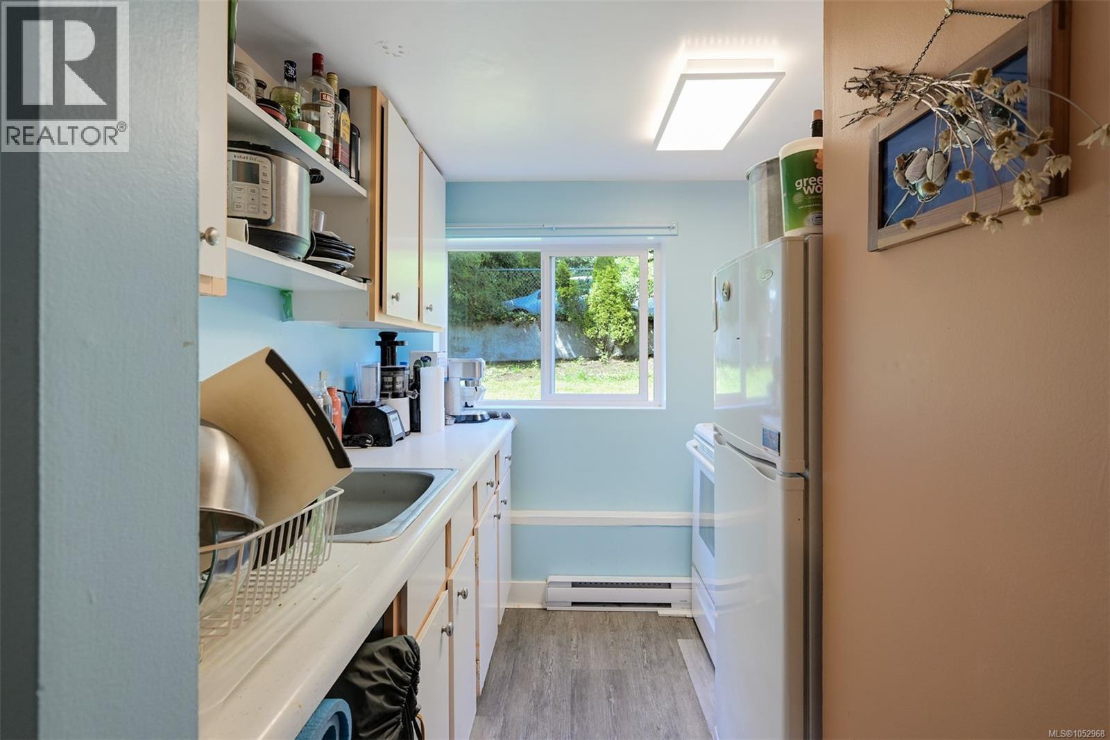 1620 Camosun St Property Photo 45