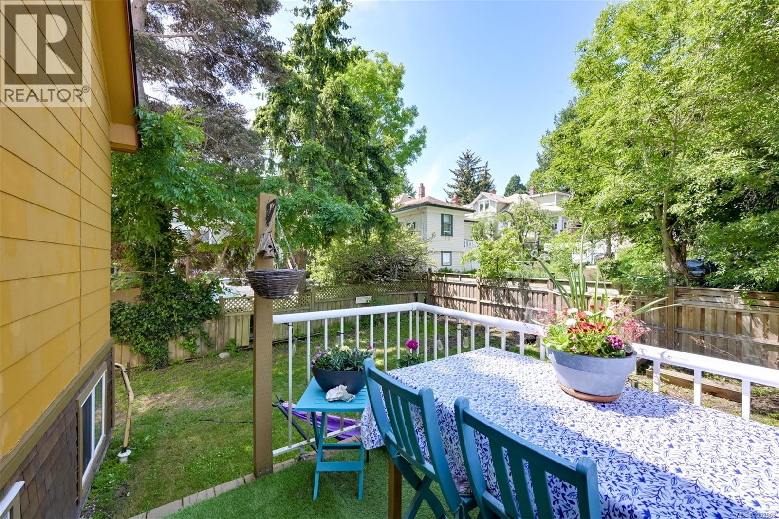 1620 Camosun St Property Photo 53