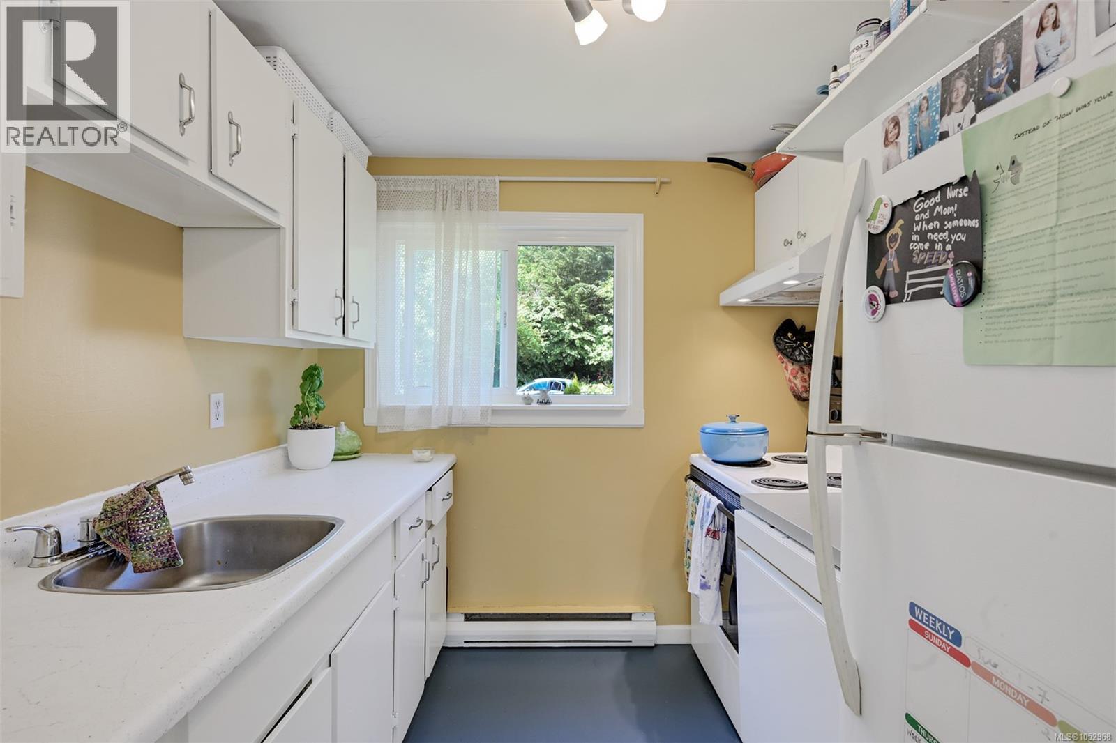 1620 Camosun St Property Photo 66