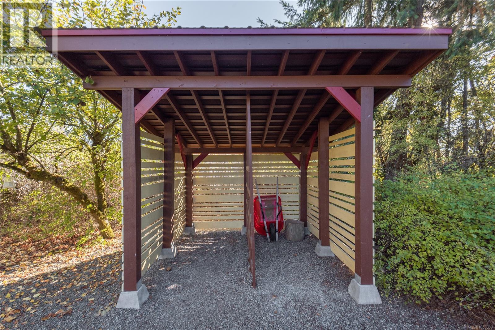 6381 Somenos Rd Property Photo 16