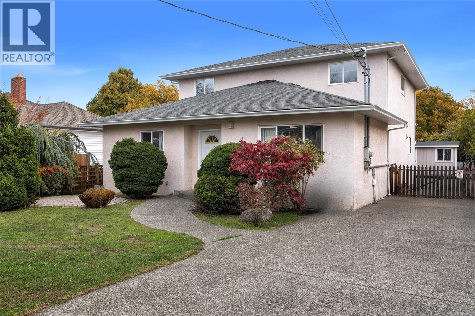 2837 Scott St Property Photo 2