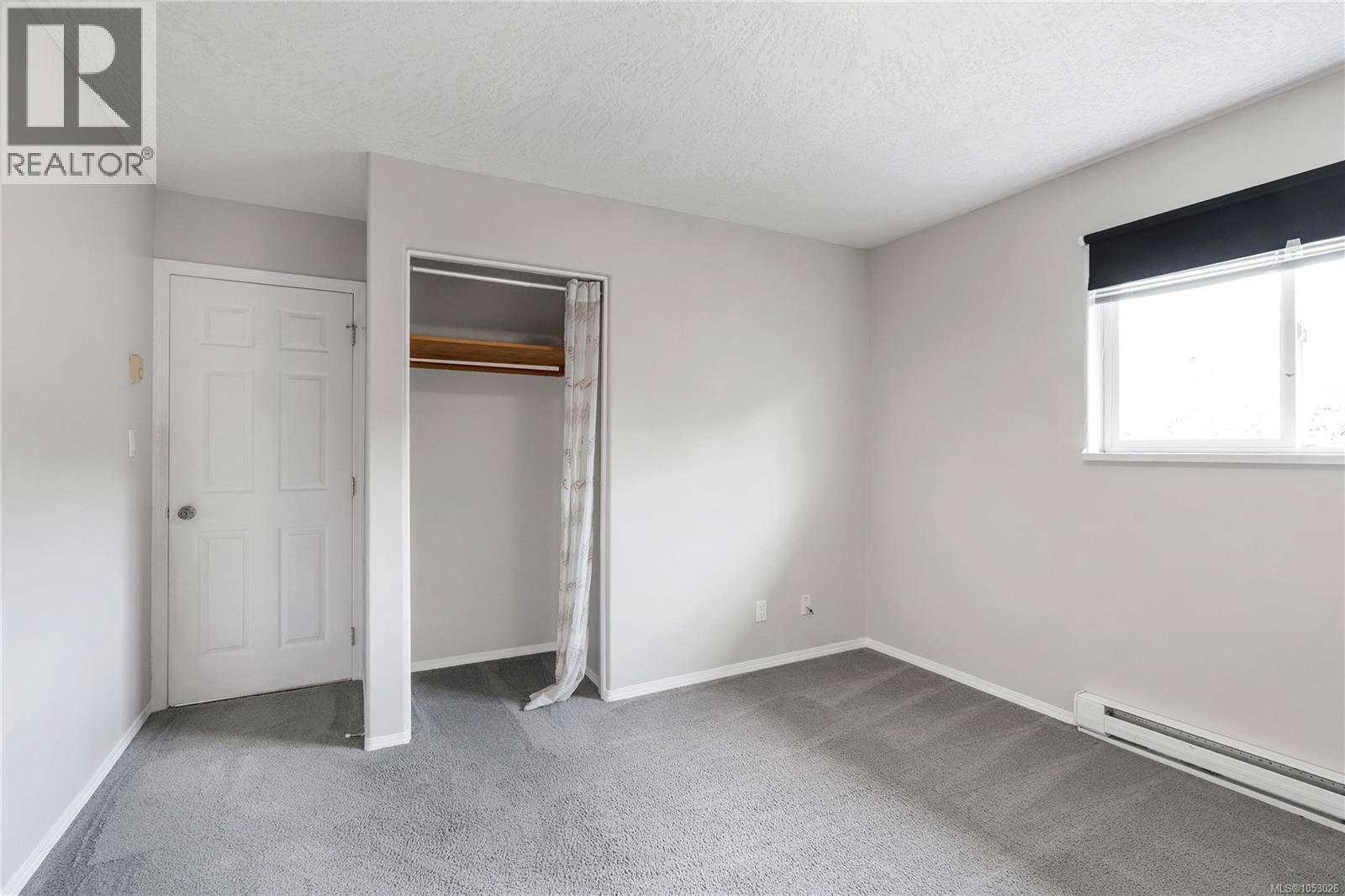 2837 Scott St Property Photo 13