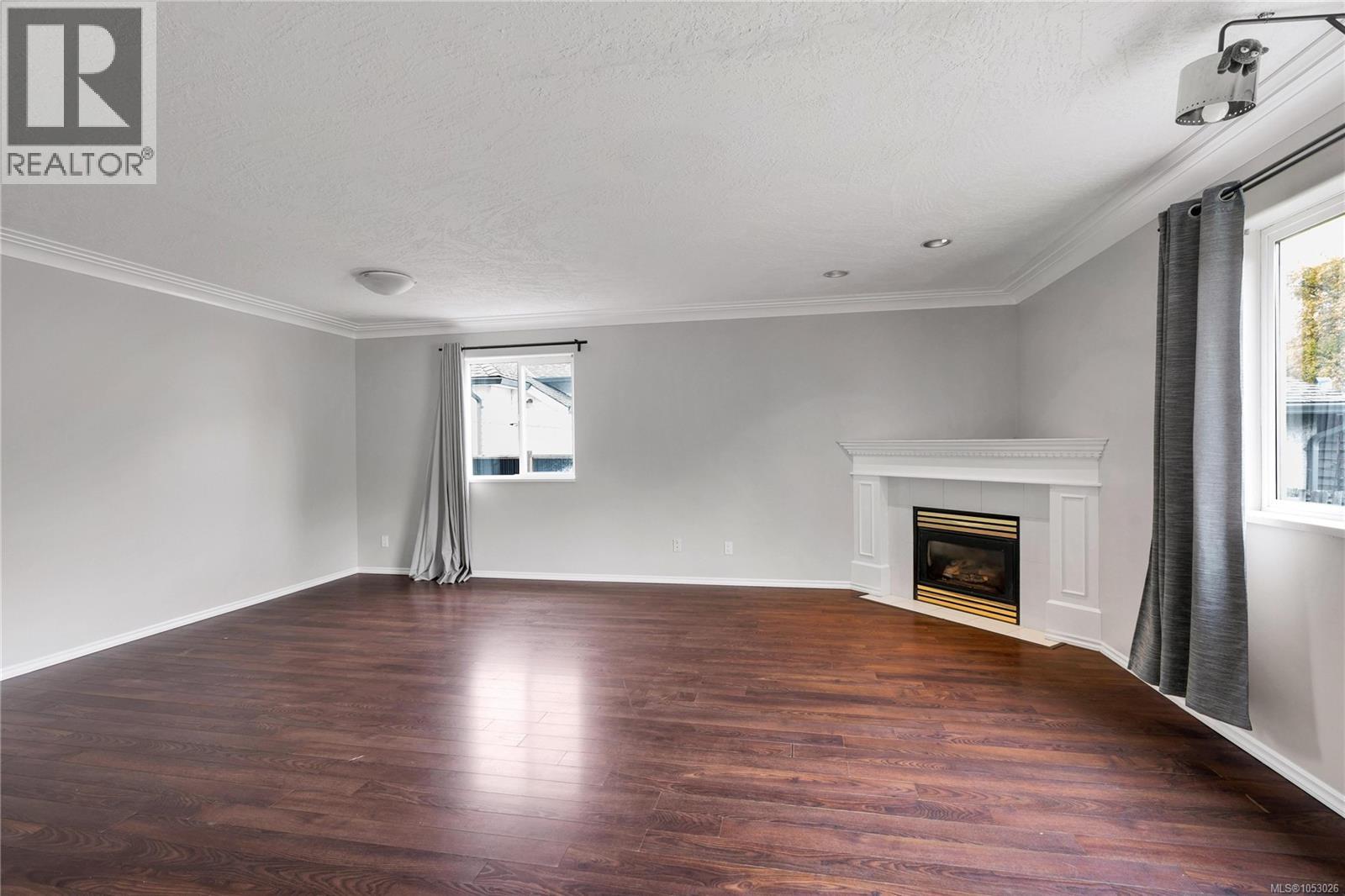 2837 Scott St Property Photo 16