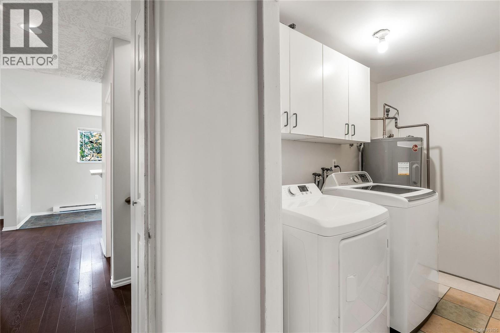 2837 Scott St Property Photo 29