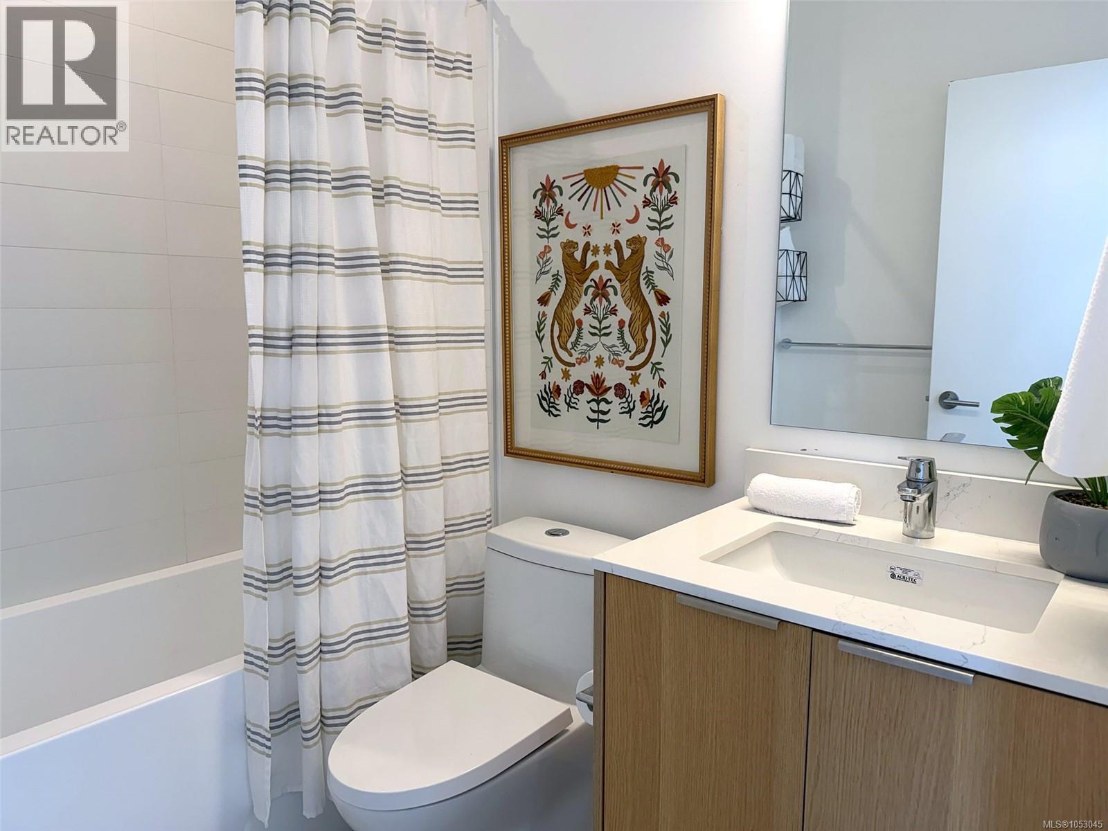 105 1720 Fairfield Rd Property Photo 17