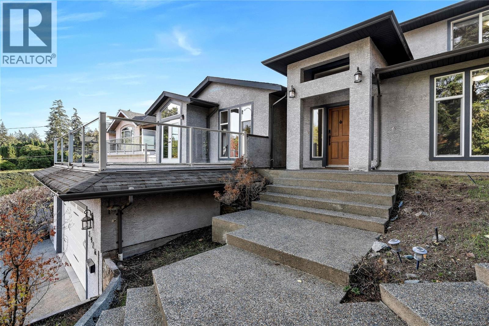 2426 Selwyn Rd Property Photo 3