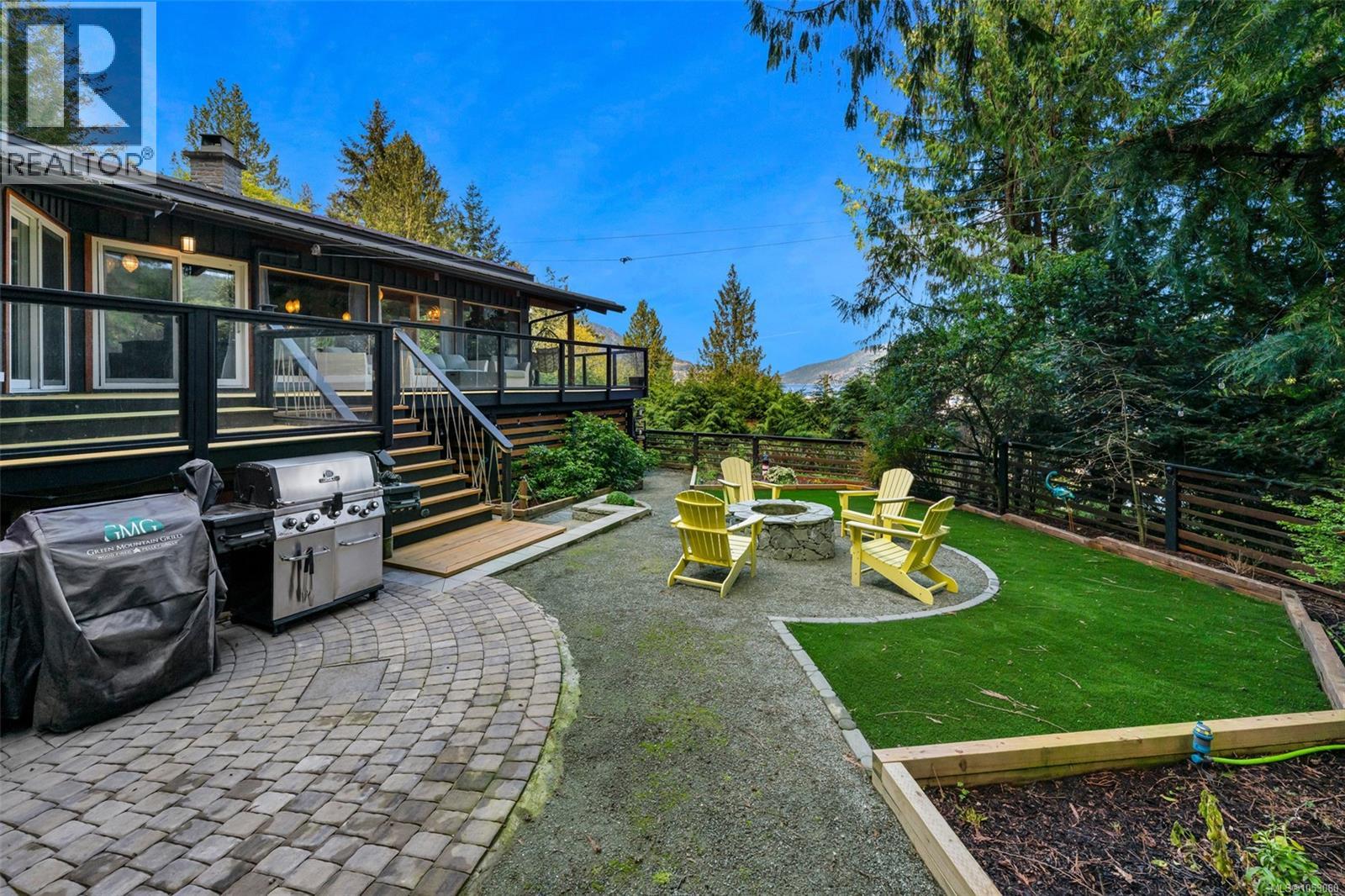6156 Genoa Bay Rd Property Photo 30