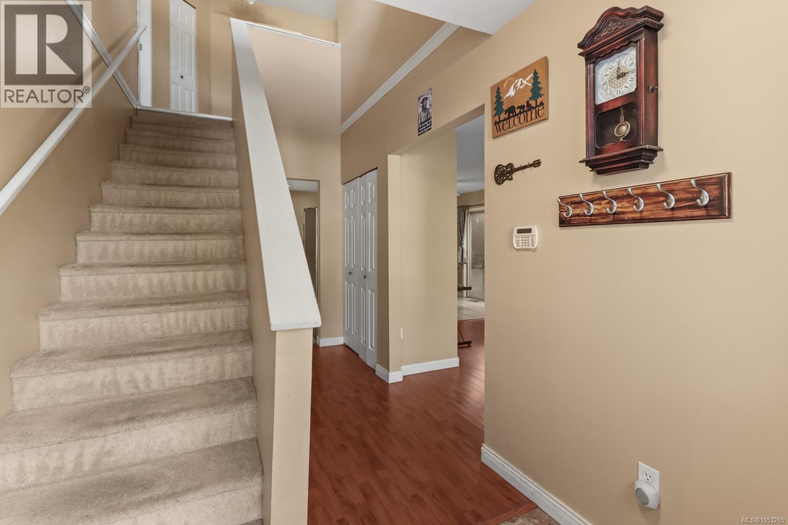 3 2338 Rosstown Rd Property Photo 3