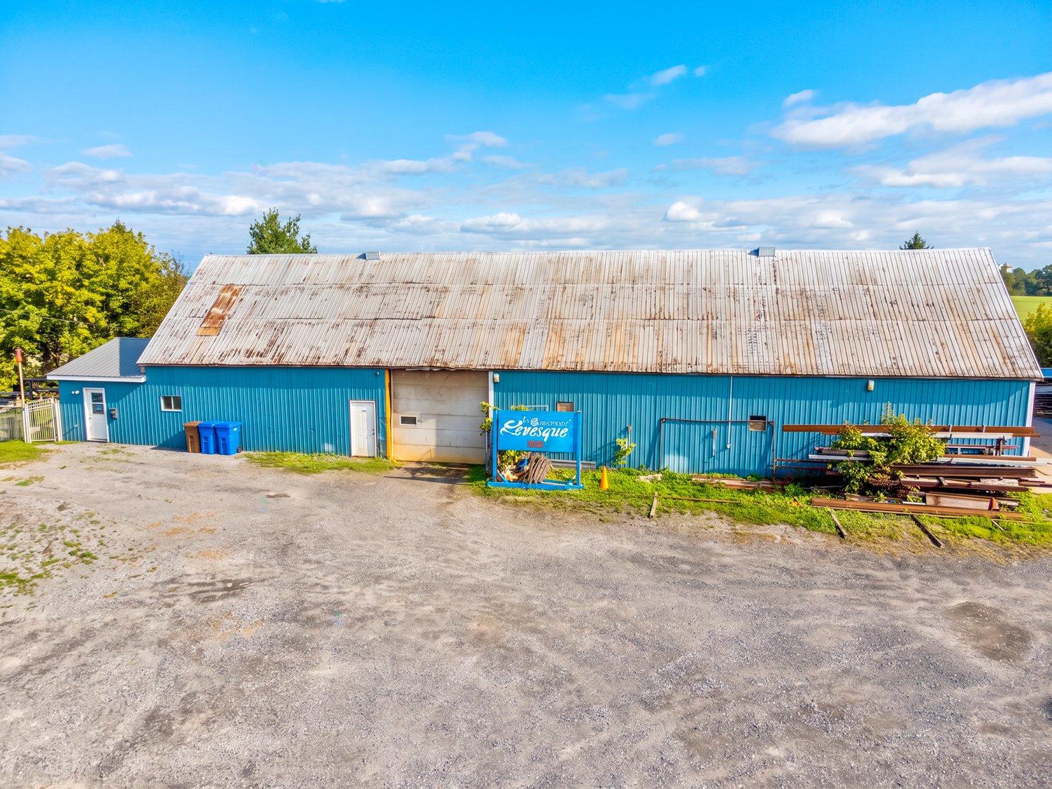 3205 Ch. Des Patriotes Property Photo 57