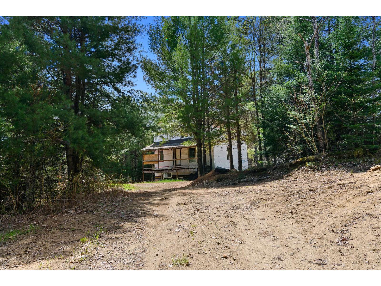 21 Ch. Du Lac-des-îles Property Photo 31