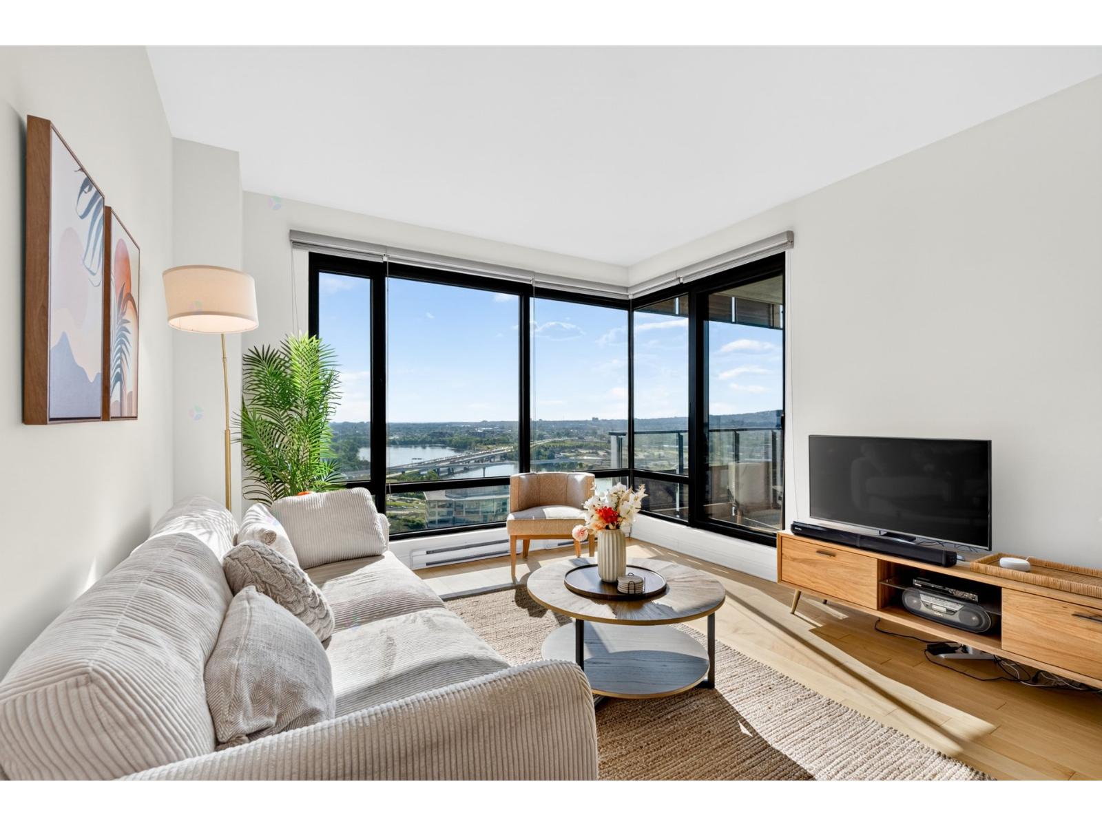 199 Rue De La Rotonde, #2607