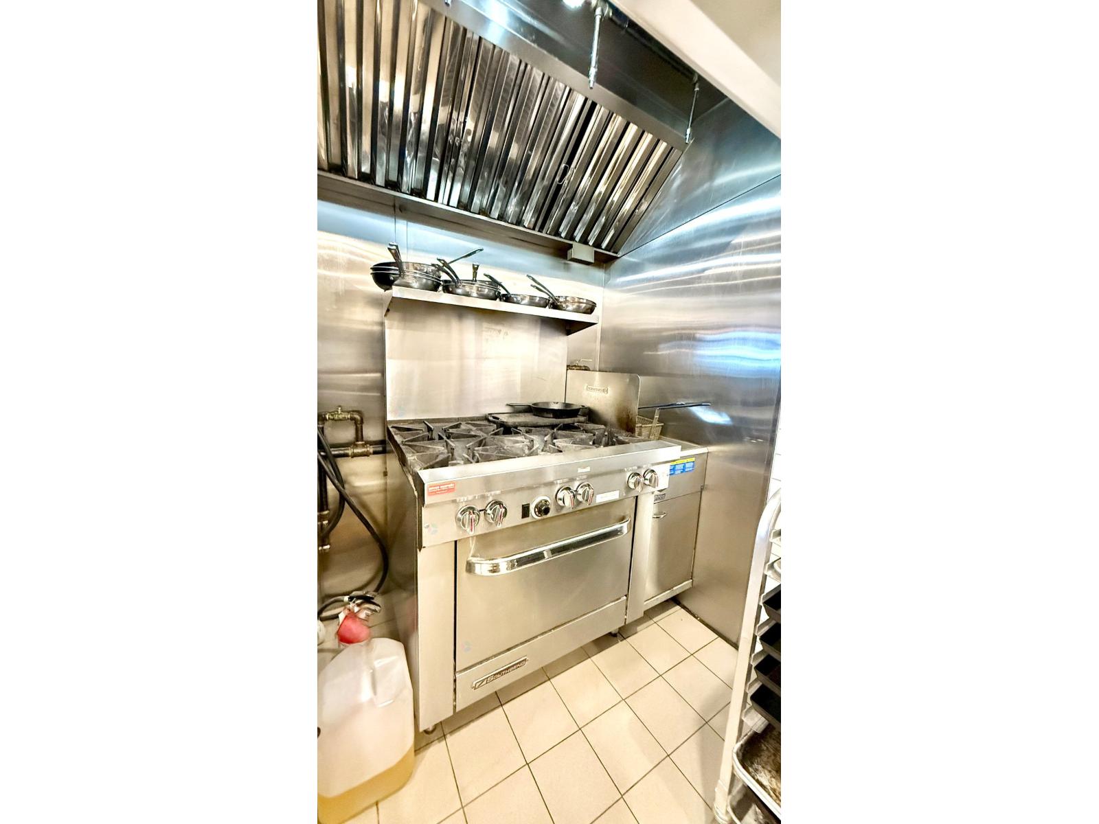 6672 Av. Papineau Property Photo 10