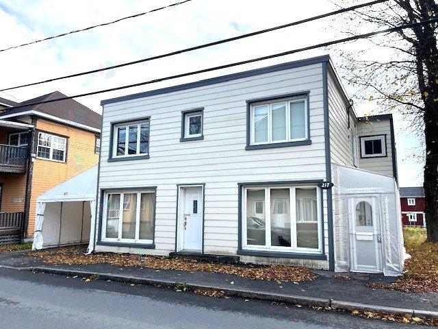 217 Rue St-pierre Property Photo 1