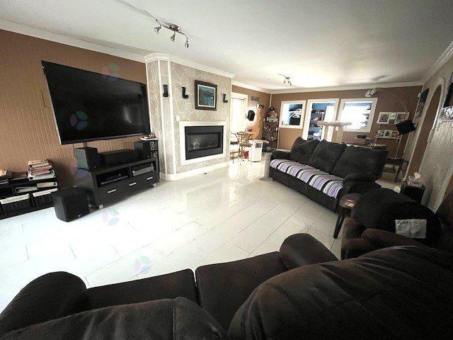 217 Rue St-pierre Property Photo 3