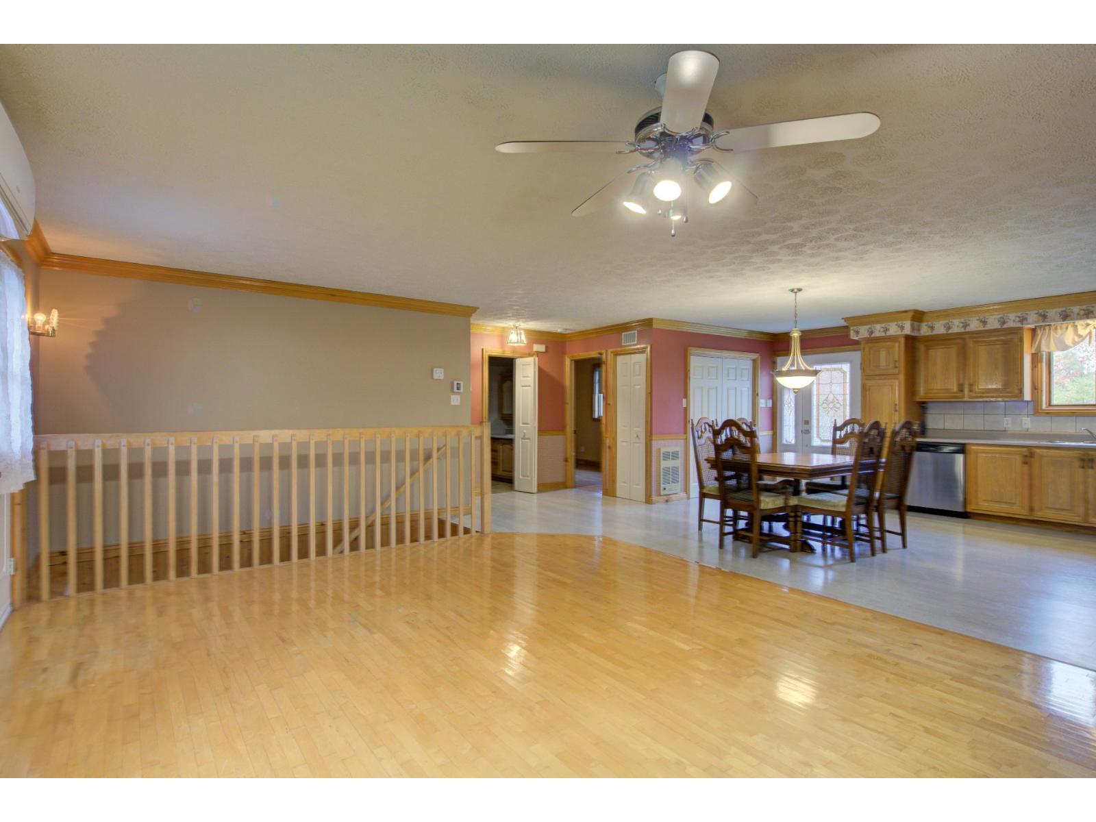 2482 Rue Hertel Property Photo 14
