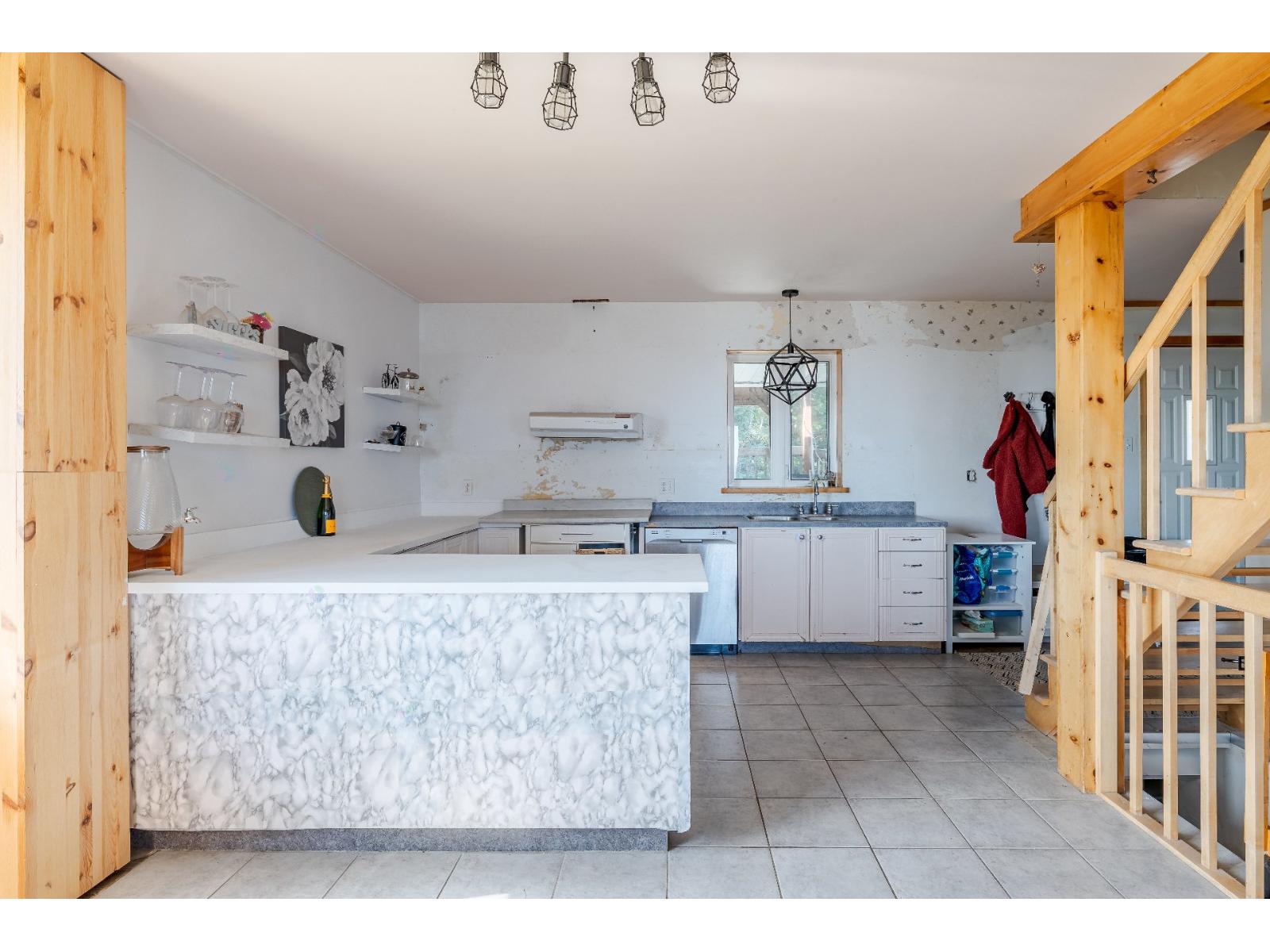 691 Boul. De L'anse Property Photo 11
