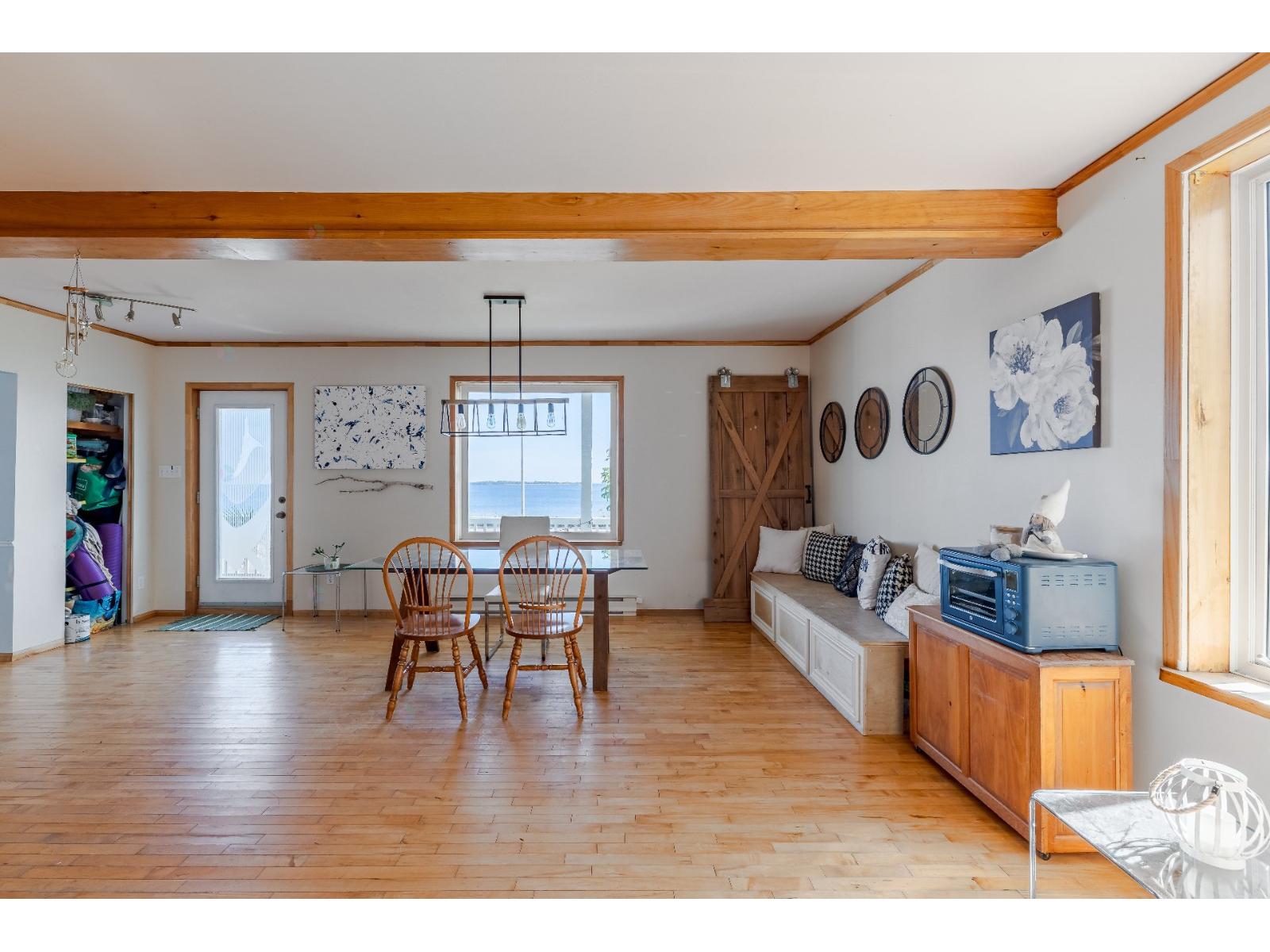 691 Boul. De L'anse Property Photo 14