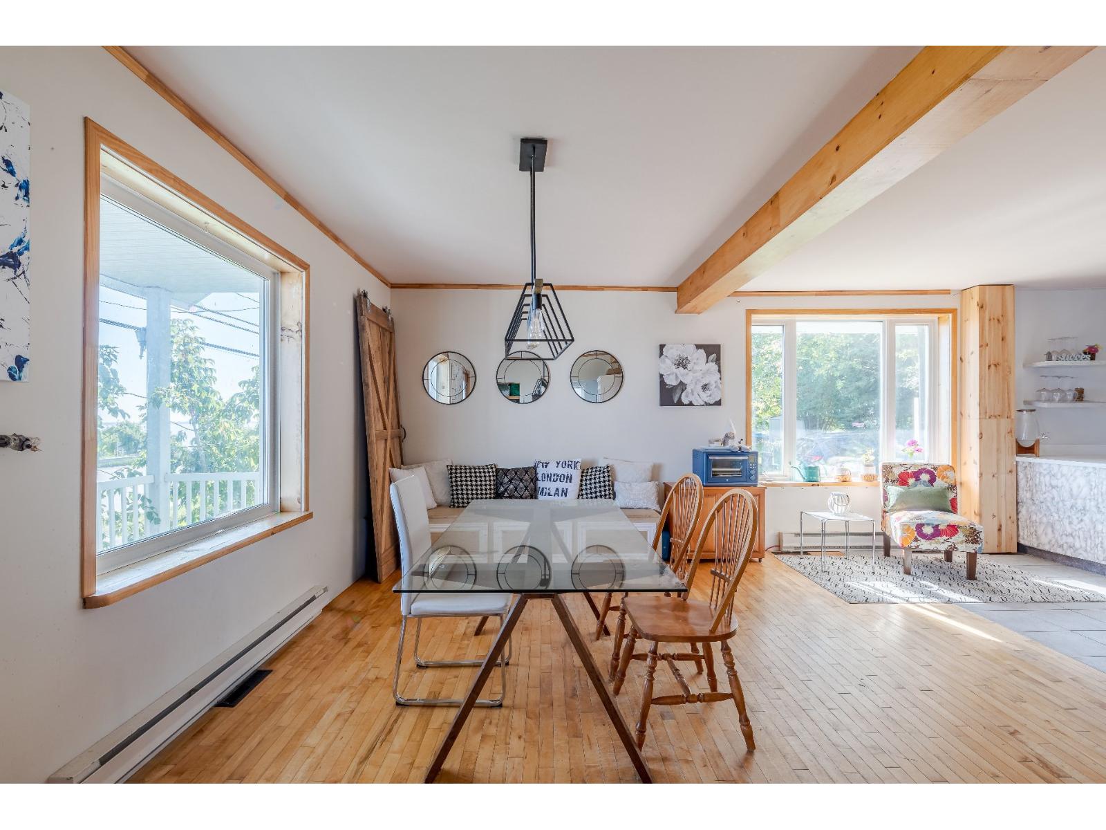 691 Boul. De L'anse Property Photo 15