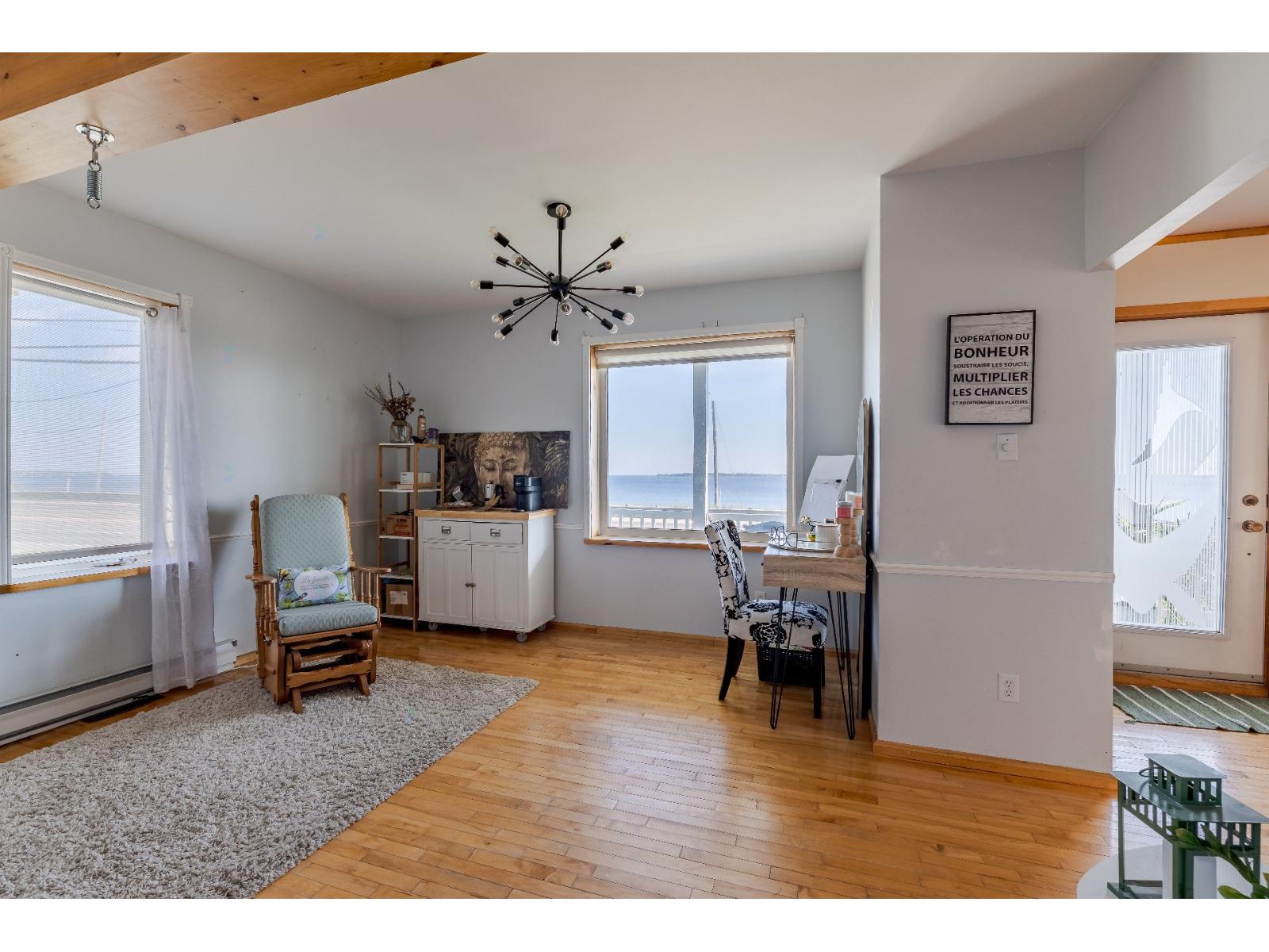 691 Boul. De L'anse Property Photo 17