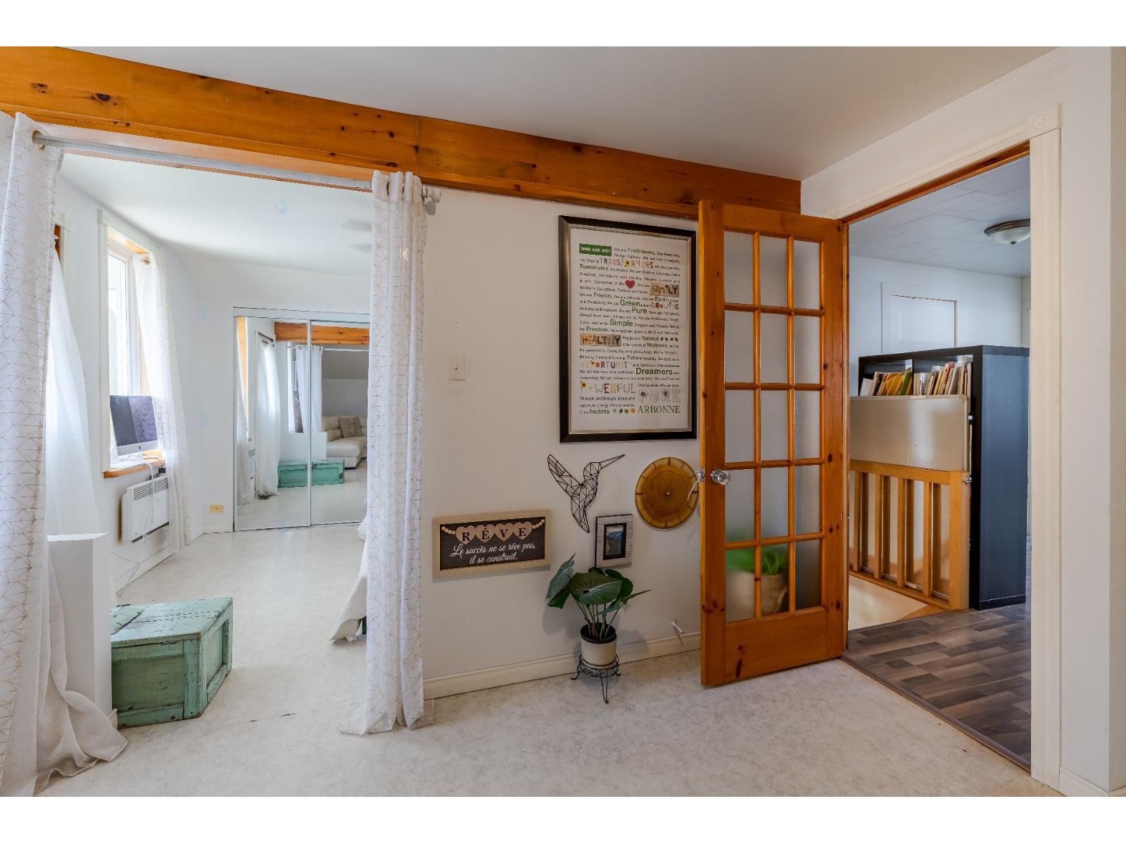 691 Boul. De L'anse Property Photo 22
