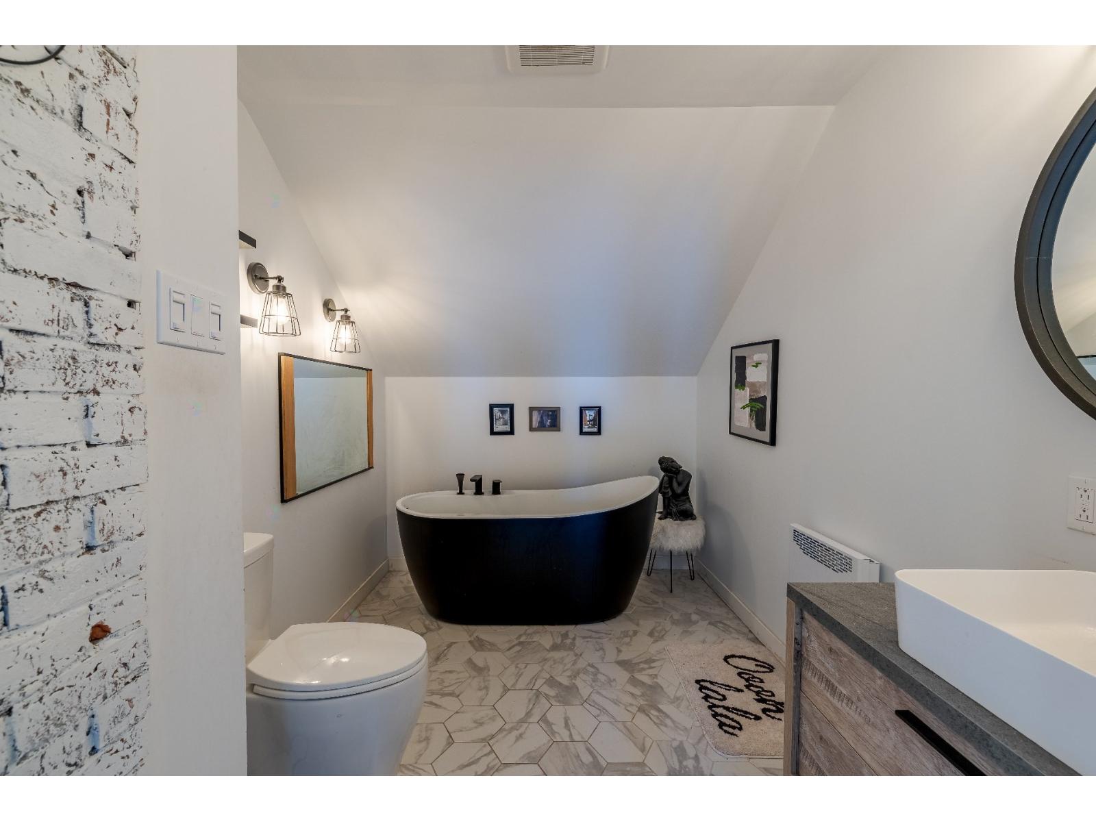 691 Boul. De L'anse Property Photo 29