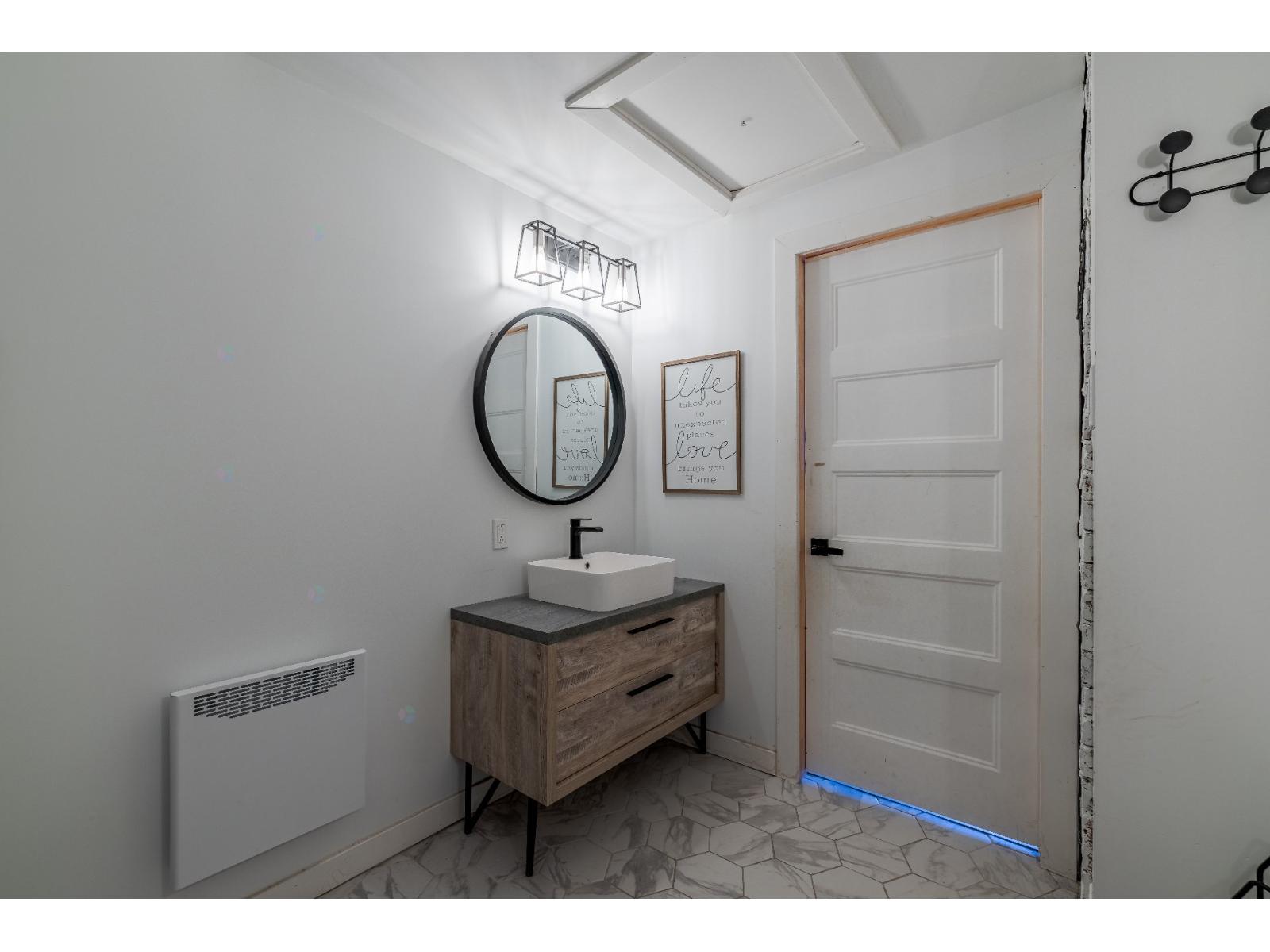 691 Boul. De L'anse Property Photo 30