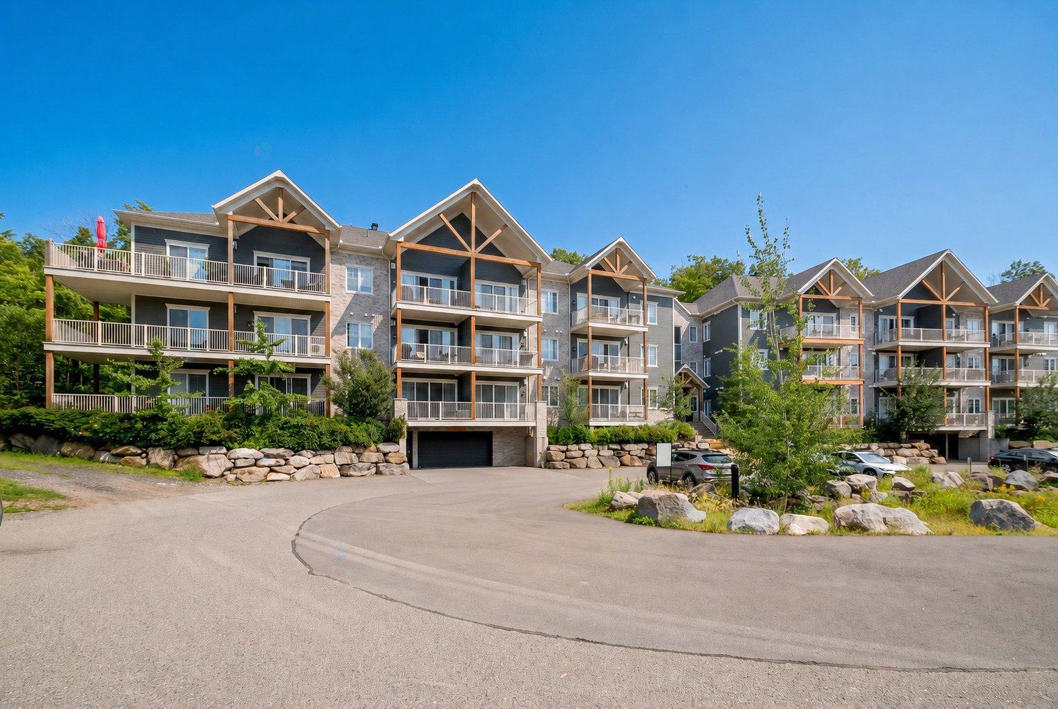 235 Rue Du Cercle-des-cantons, #316 Property Photo 1
