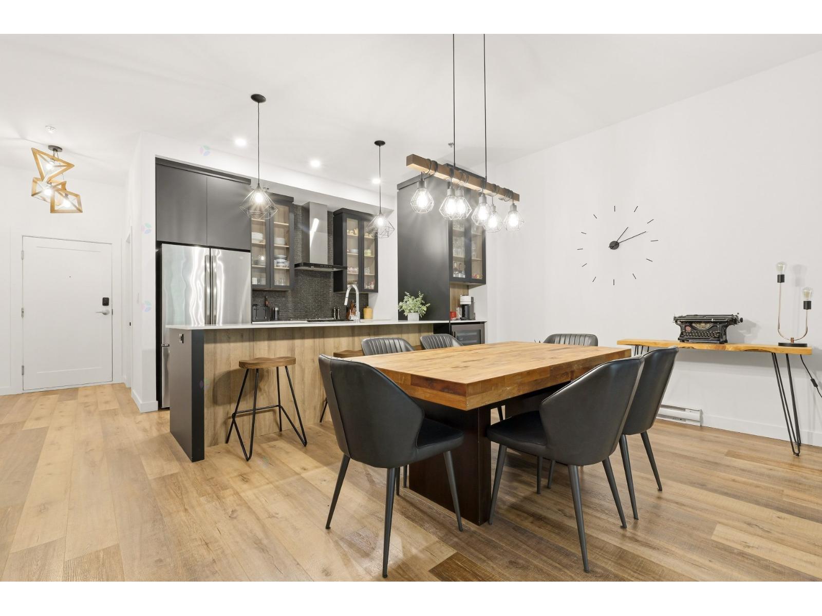 235 Rue Du Cercle-des-cantons, #316 Property Photo 7