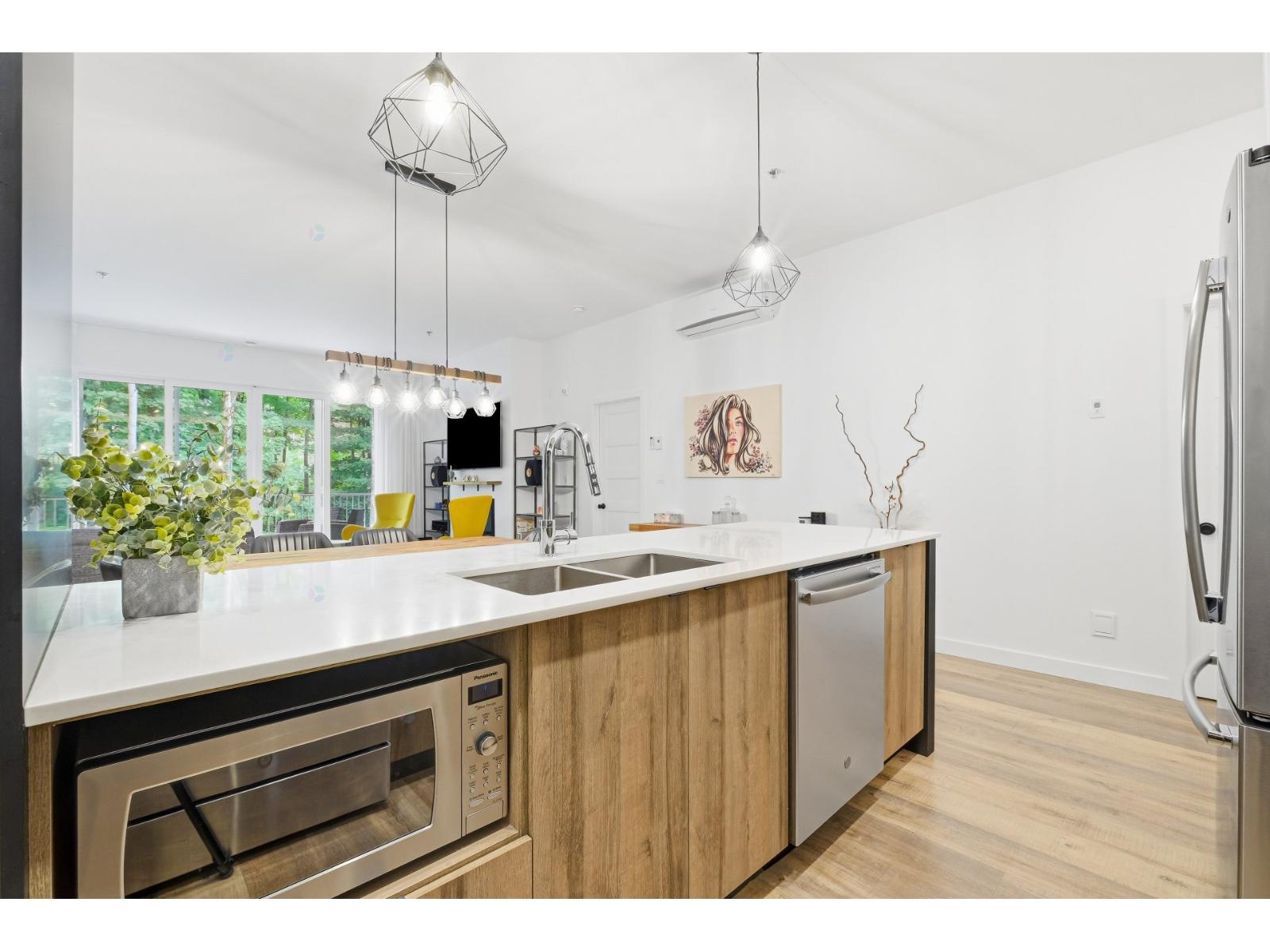 235 Rue Du Cercle-des-cantons, #316 Property Photo 13