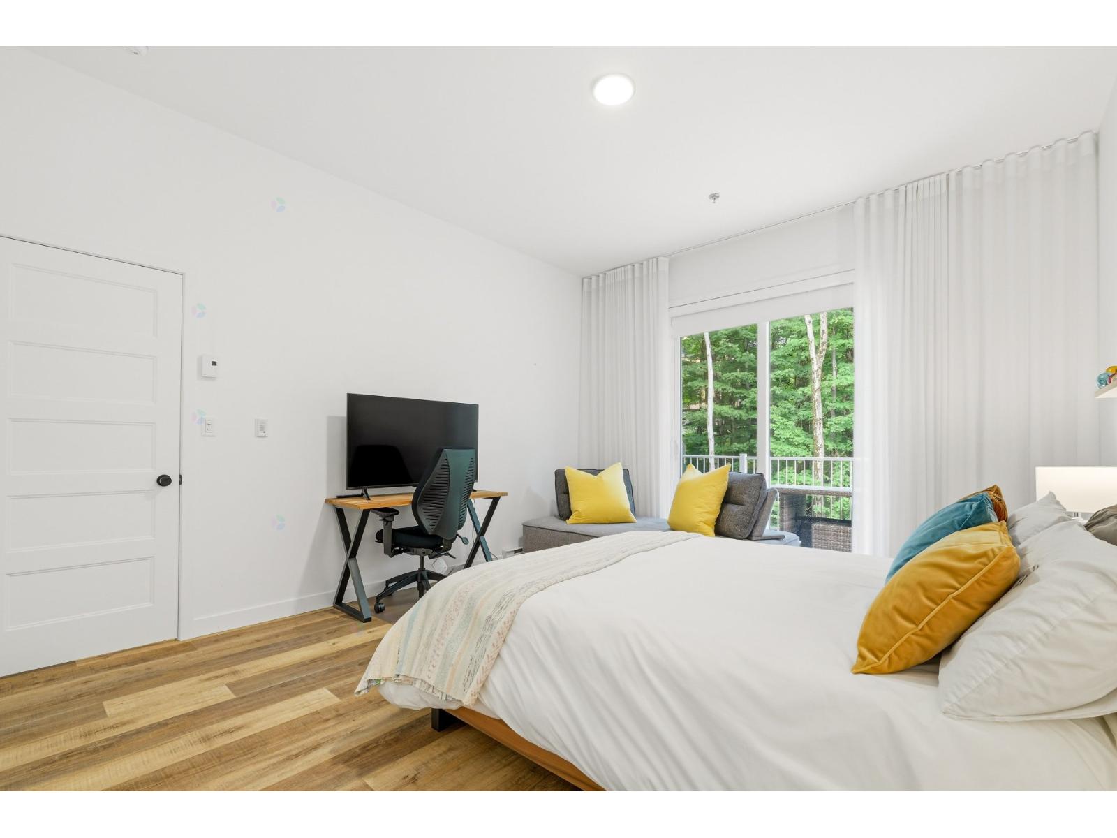 235 Rue Du Cercle-des-cantons, #316 Property Photo 14