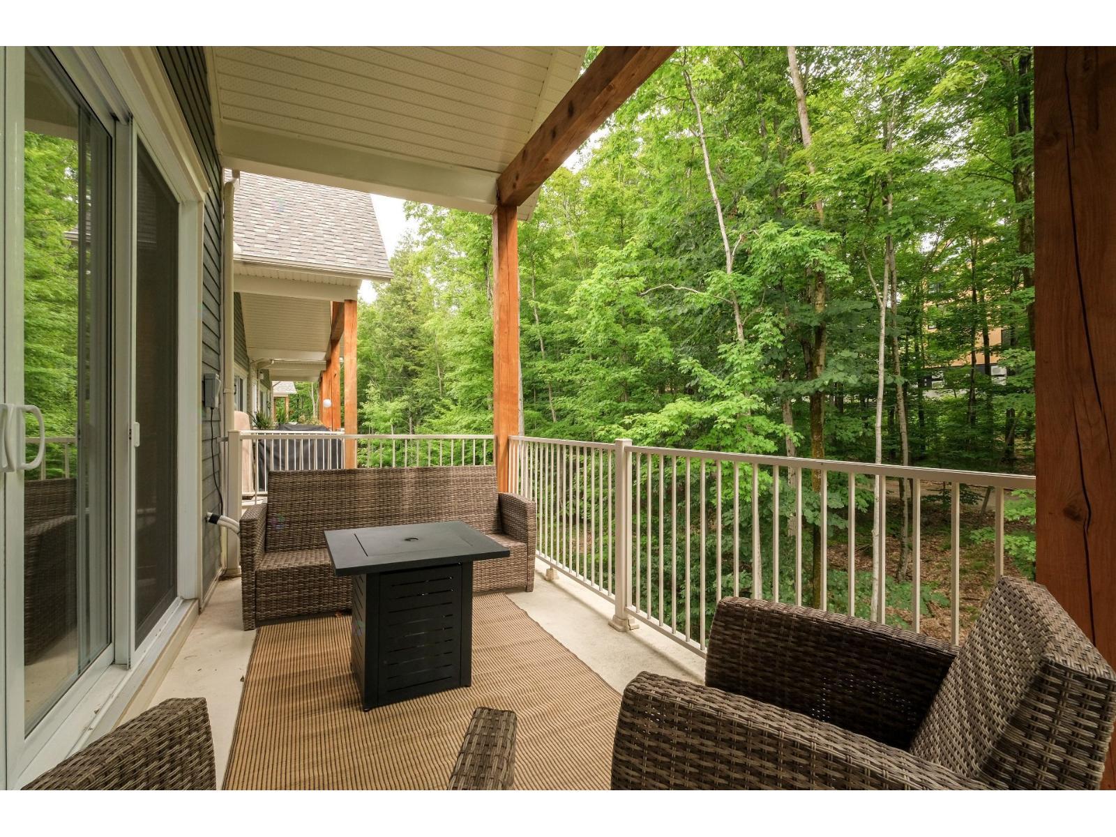 235 Rue Du Cercle-des-cantons, #316 Property Photo 23