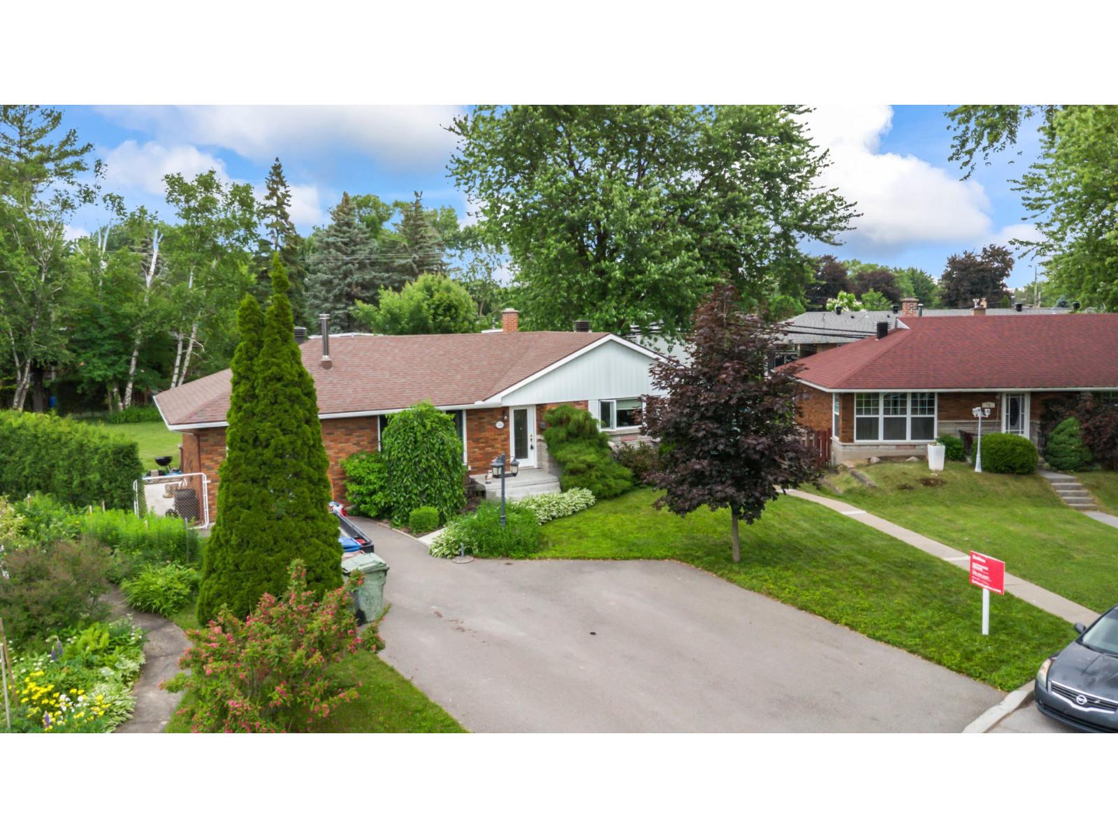 34 Rue Camille Property Photo 2
