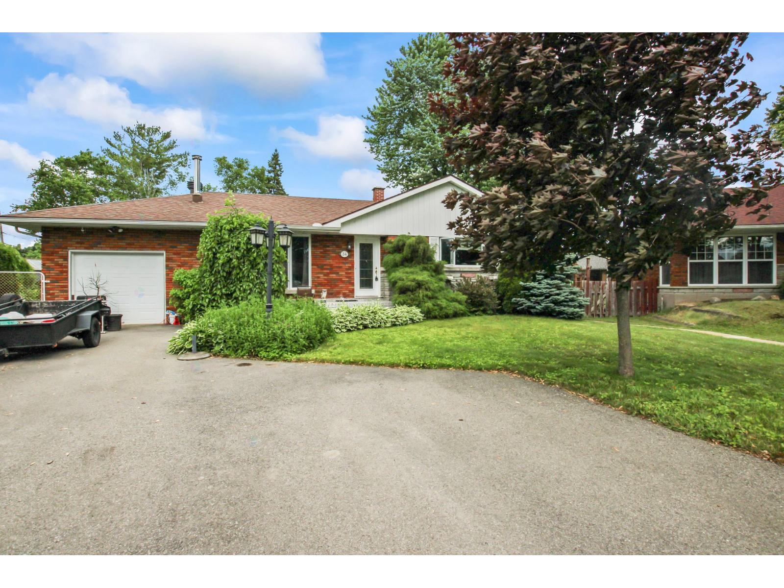 34 Rue Camille Property Photo 28
