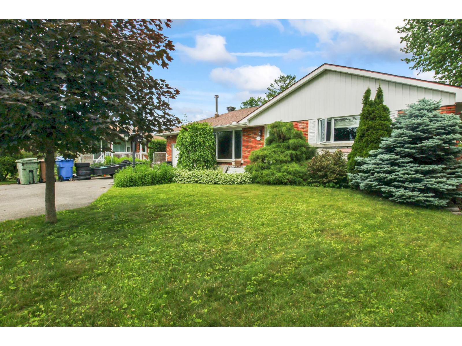 34 Rue Camille Property Photo 37
