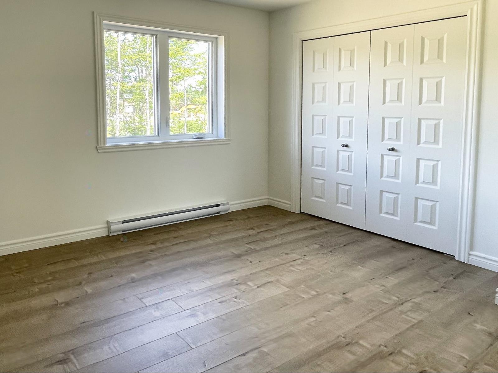 1230 Av. Lambert Property Photo 15