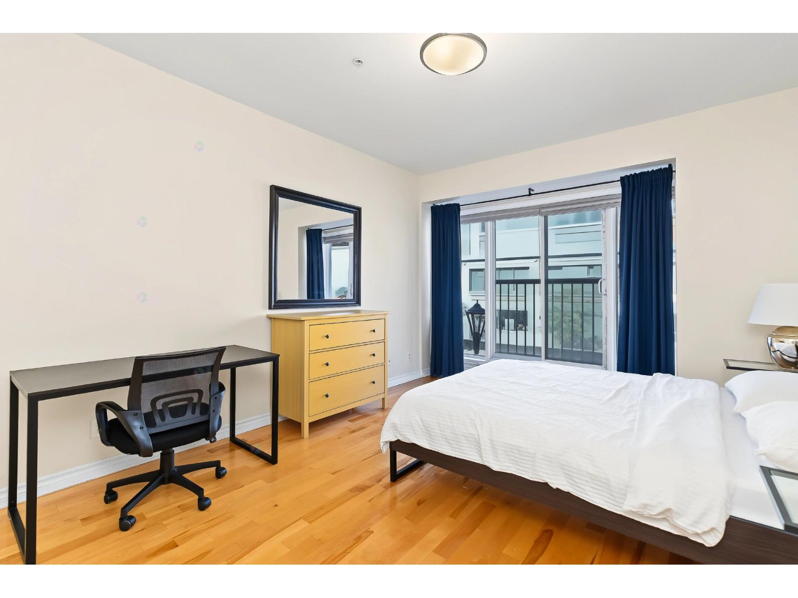 320 Rue Sherbrooke O., #201 Property Photo 15