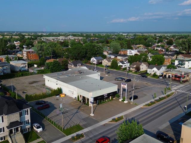 16070 Av. St-Louis Property Photo 1